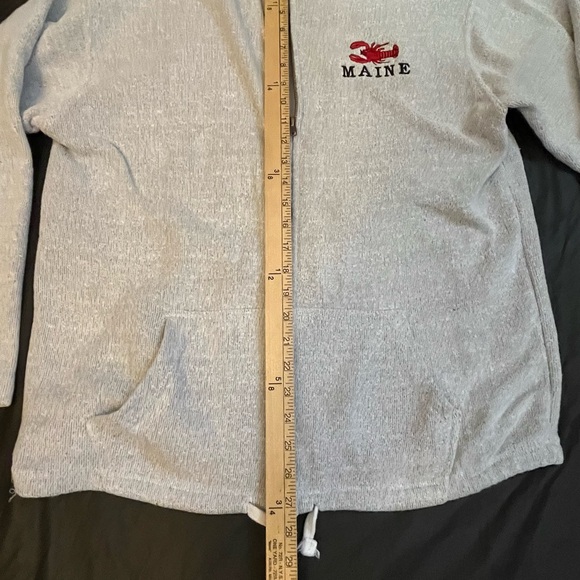 Full zip/ Maine Sweatshirt jacket/ medium - Picture 5 of 9